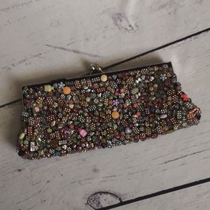 Beaded clutch